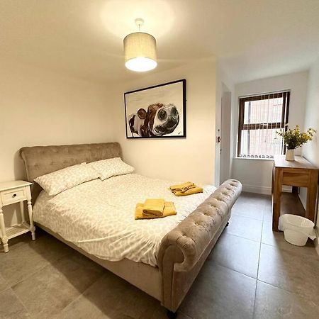 Boutique Style Apartment Belfast Bagian luar foto